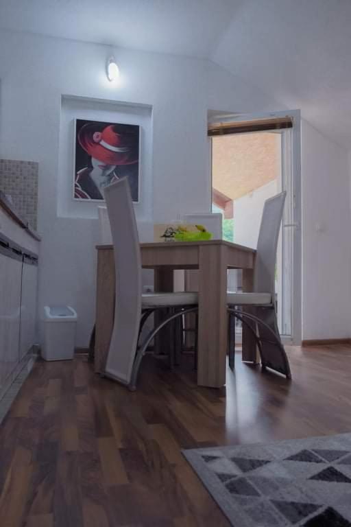 Apartment Dil Kulen Vakuf Dış mekan fotoğraf